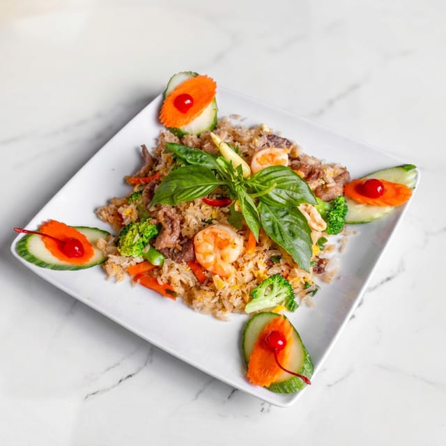 C10. Combo Stir Fried Rice - Cơm Chiên Thập Cẩm.