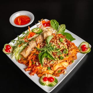 B8. Vermicelli Medley - Bún Đặc Biệt